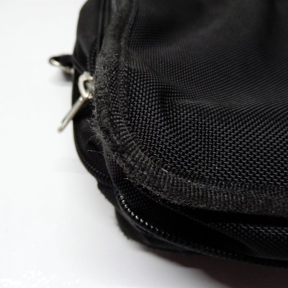 Large Bugatti Black Laptop Bag/Business Briefcase with removable shoulder strap - Picture 12 of 13